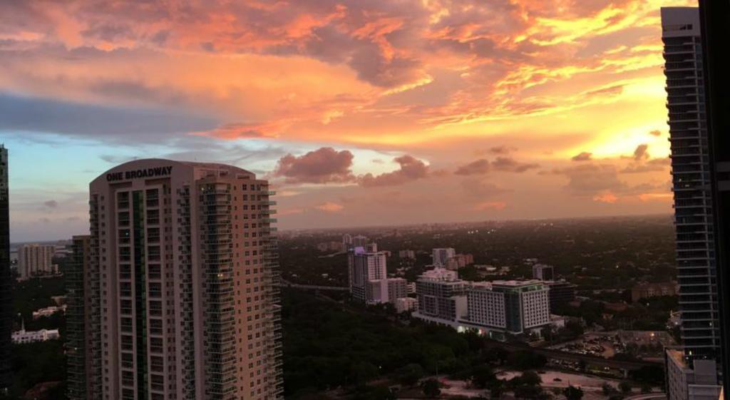 Lyx Suites At One Broadway In Brickell Miami Ngoại thất bức ảnh